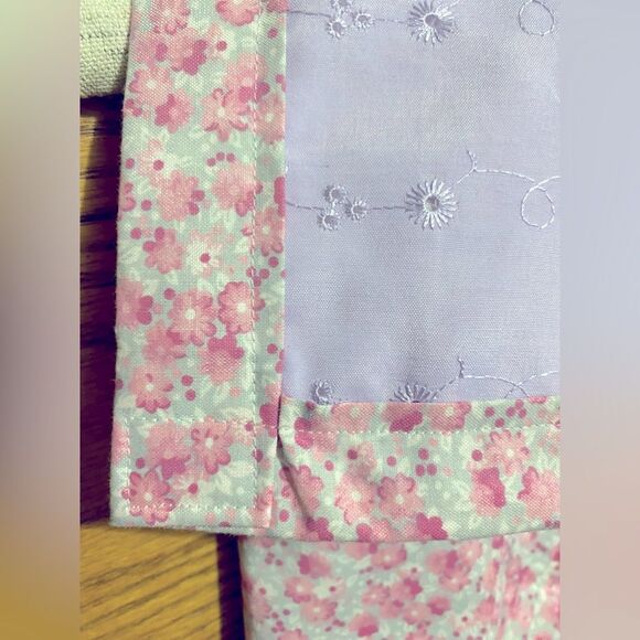 Handmade Baby Quilt Lap Blanket Purple Lavender Lilac Aqua Pink Floral 60” x 40” - Picture 5 of 5